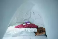 Nuit sous igloo