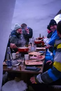Fondue sous igloo