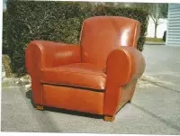 Fauteuil club restauré en cuir brun