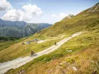 Parcours VTT électrique panoramique aux Arcs en montagne