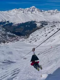 Tyrolienne de l Aiguille Rouge aux Arcs en hiver